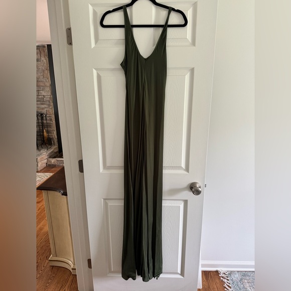 l’Agence clea maxi dress- dark moss green - Picture 6 of 9